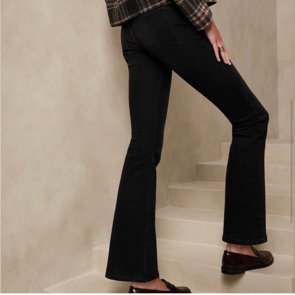 NWT Banana Republic Black Y2K VIBE Bootcut Jeans Size 34 or 18 reg $90 - Picture 4 of 11